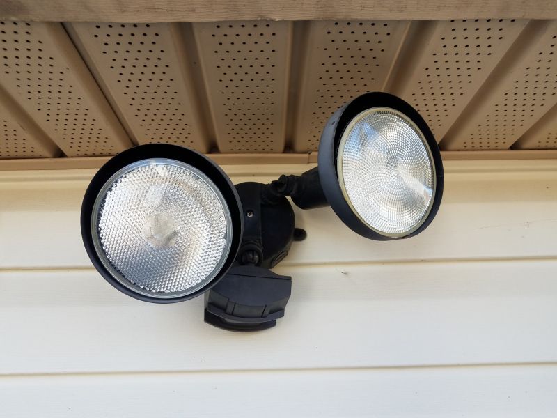 Outdoor Lamp Installation in Pasadena, CA